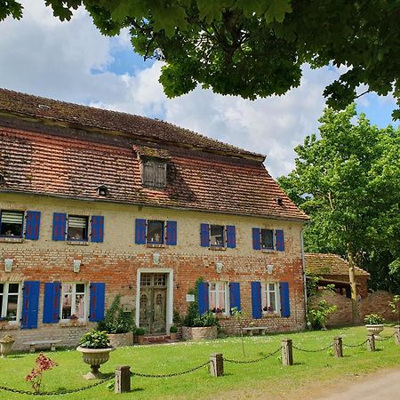 Gesindehaus Am Schloss Kummerower See Kummerow  Kültér fotó